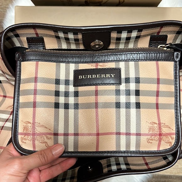Burberry Canterbury Haymarket Bag 🌸🌸 - Picture 5 of 16